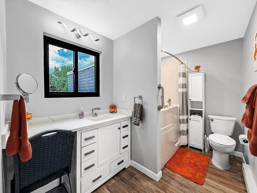 Photo of Unit 302 at 9 Broadway