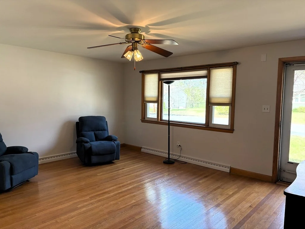 Photo of 25 Glen Forest Ln
