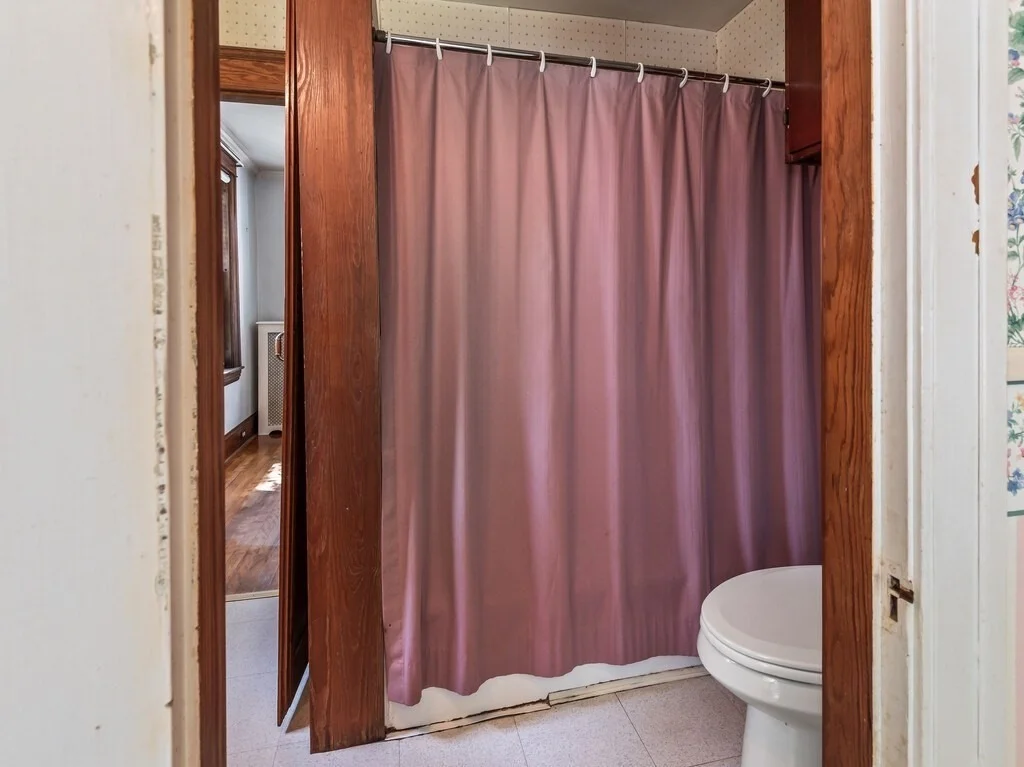 Photo of 34 Tiverton Parkway