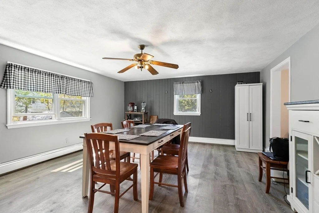 Photo of 152 Springvale Ave