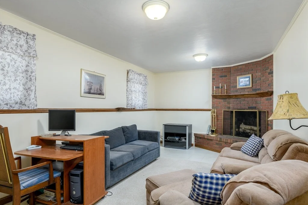 Photo of 9 Ash Ln