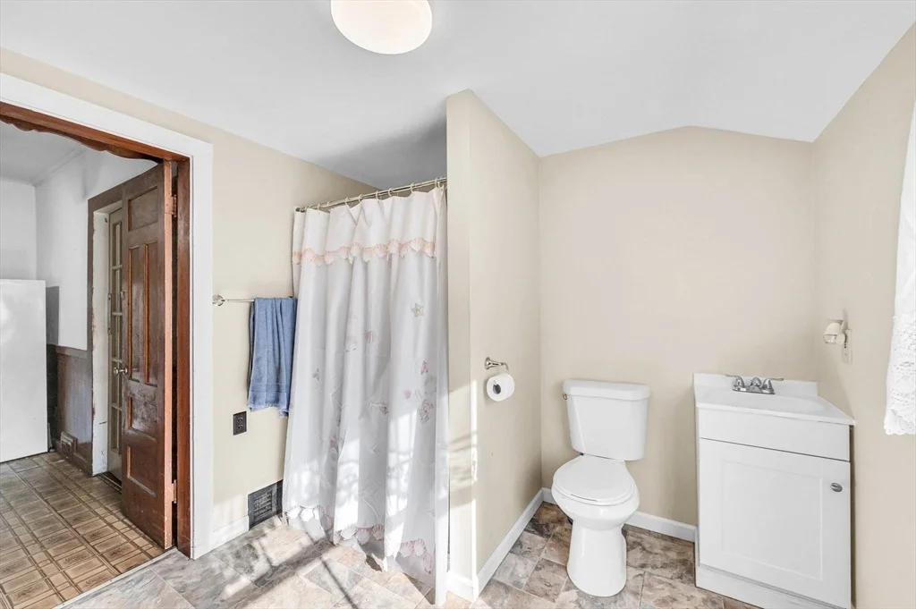 Photo of 76 Howard St