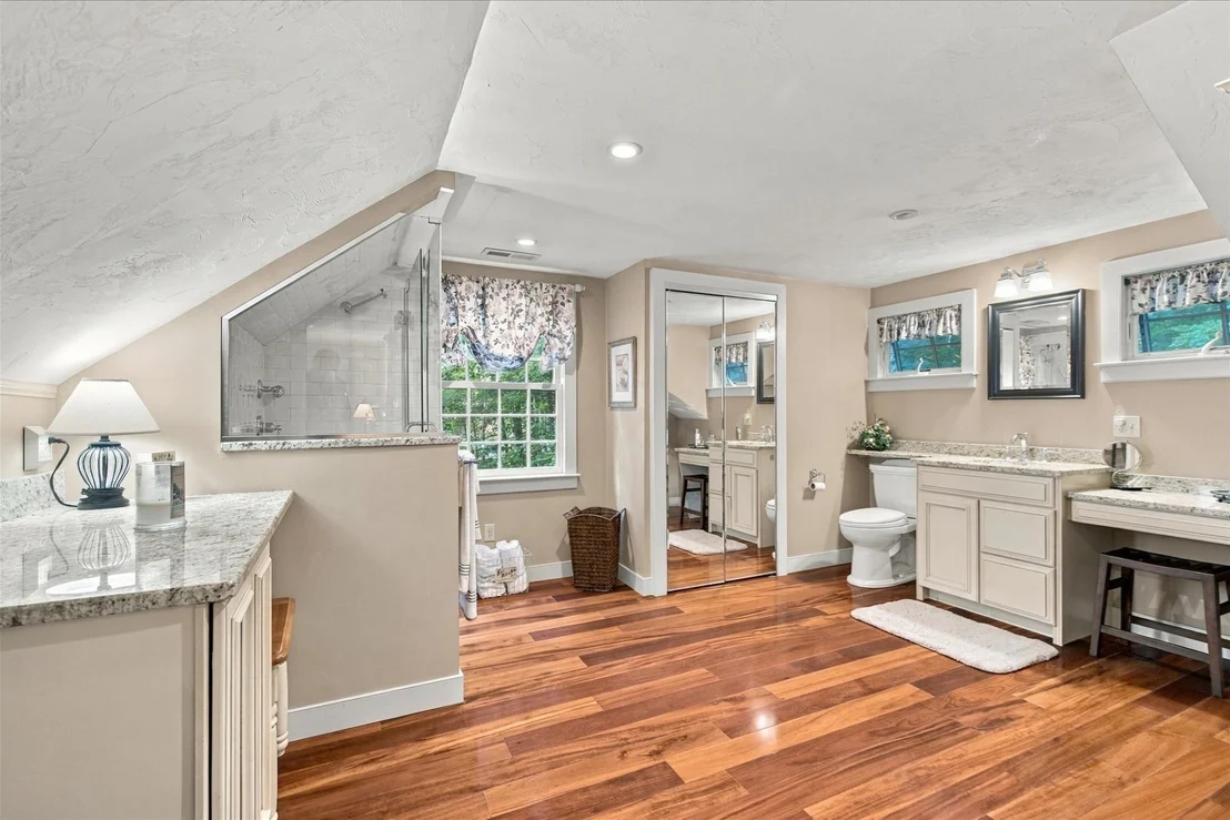 Photo of 7 Stony Brook Rd
