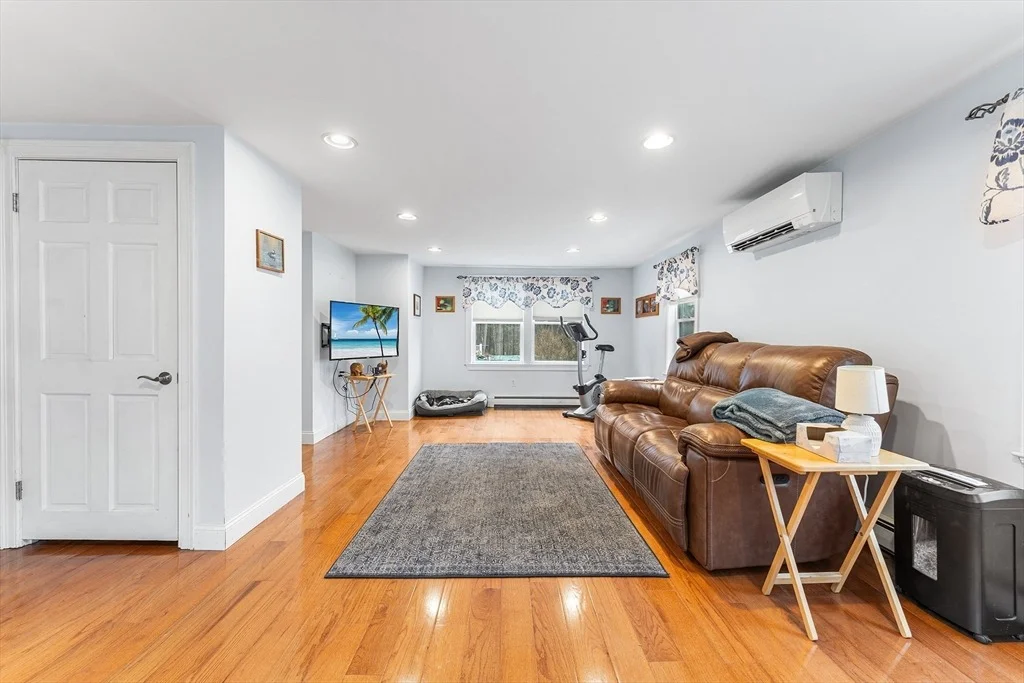 Photo of 363 Maple St