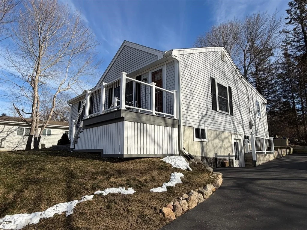 Photo of 16 Town Neck Rd