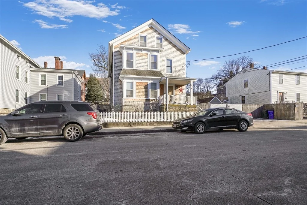 Photo of 107 Danforth