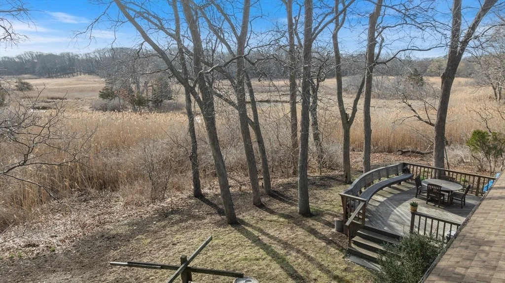 Photo of 33 Jeffreys Neck Rd