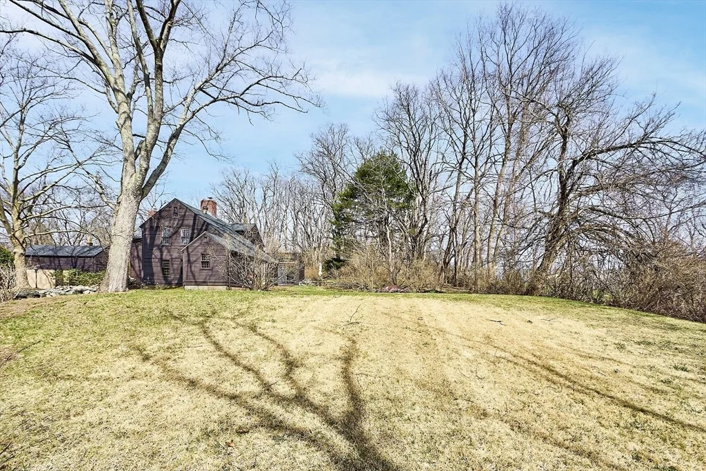 Photo of 320 Lowell Rd