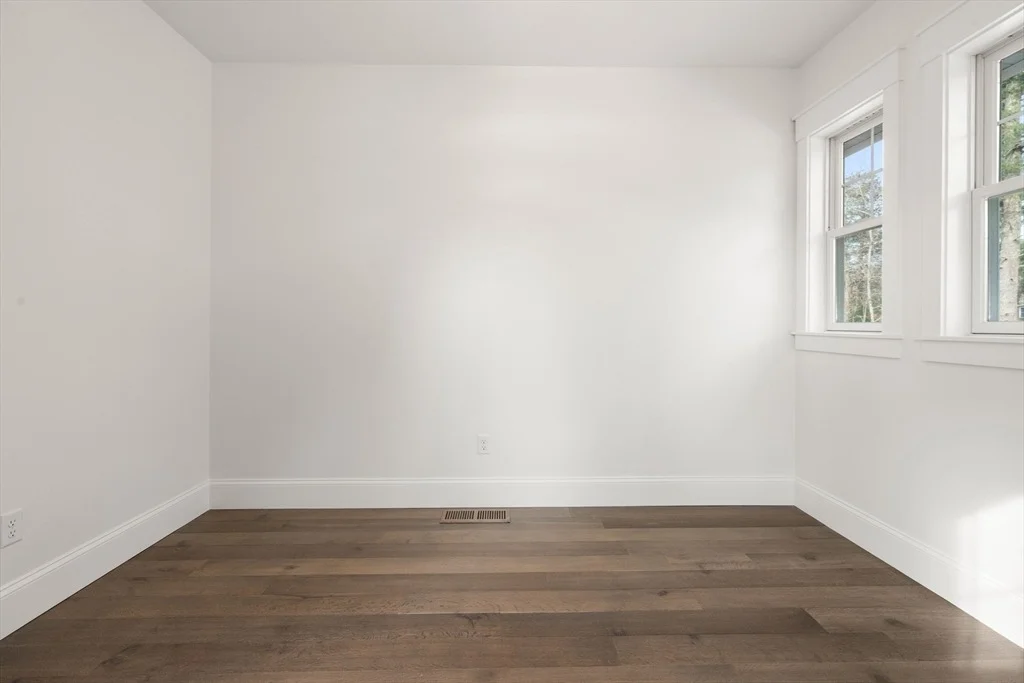 Photo of 76 Brittany Dr