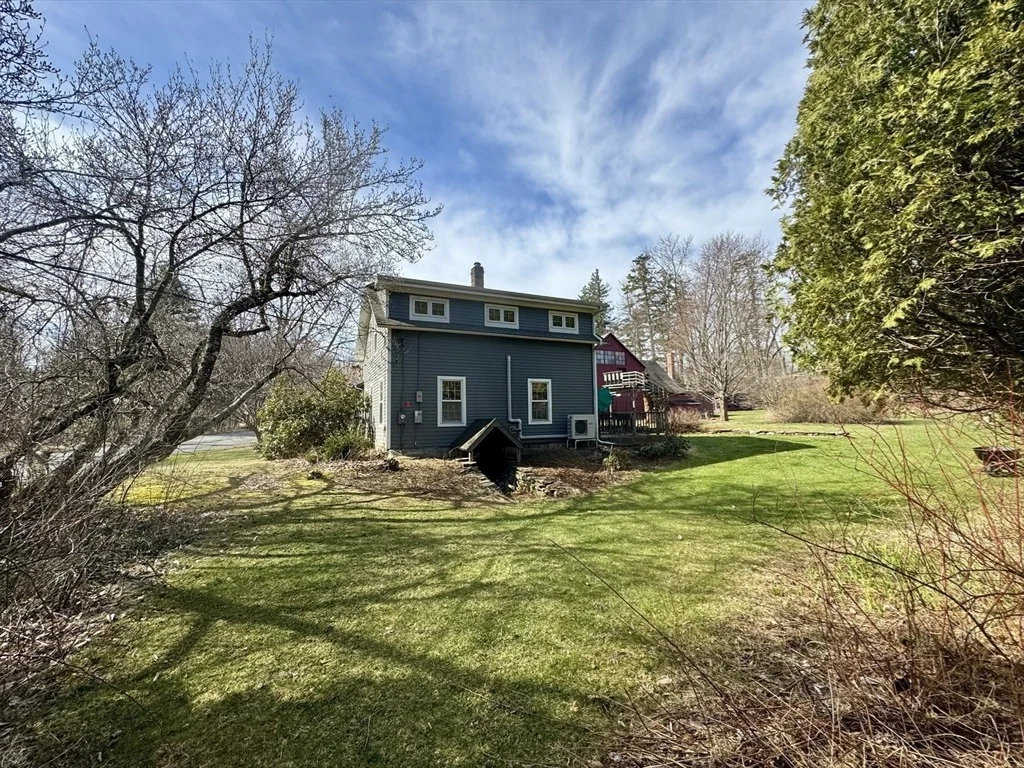 Photo of 197 Shelburne Falls Rd