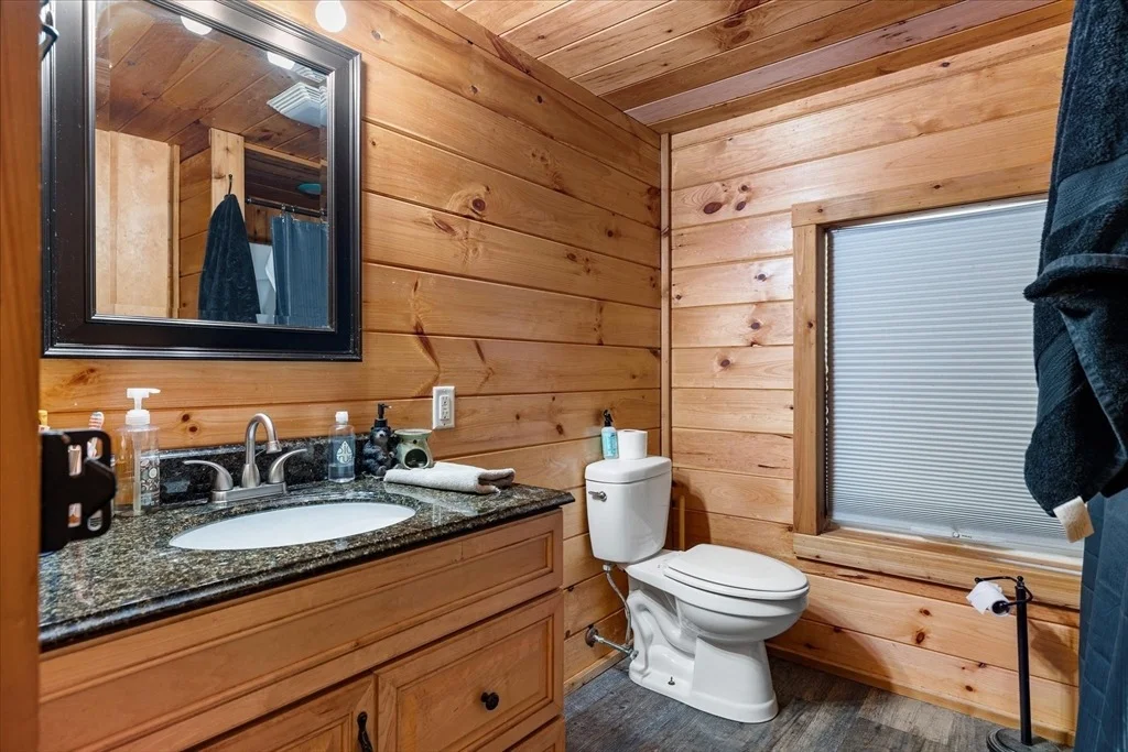 Photo of 8 Oakwood Rd