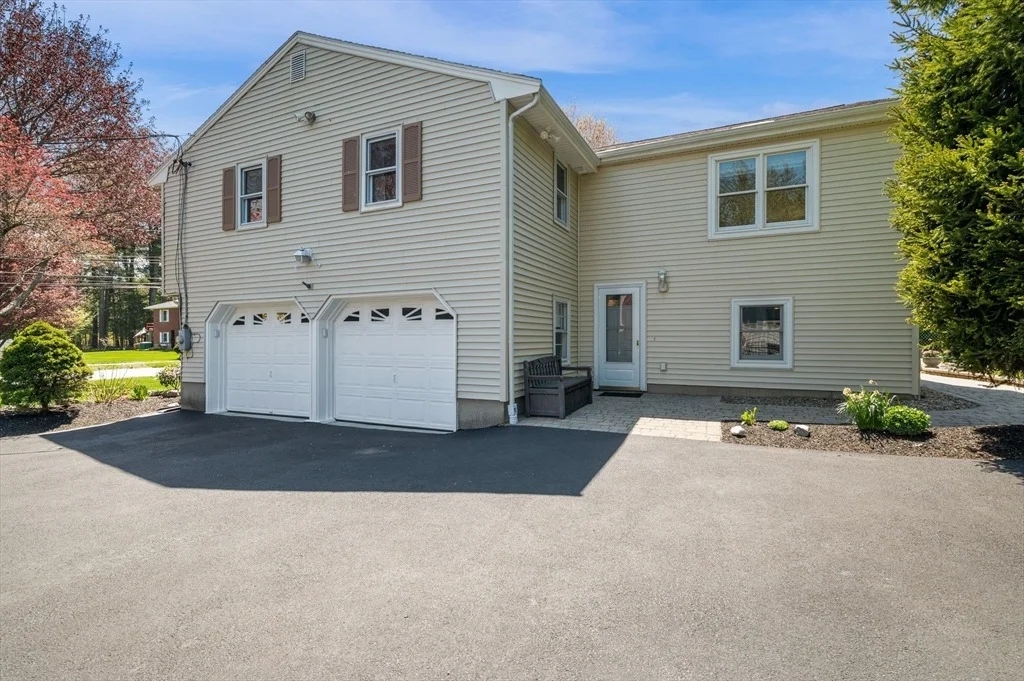 Photo of 31 Rustic Ln