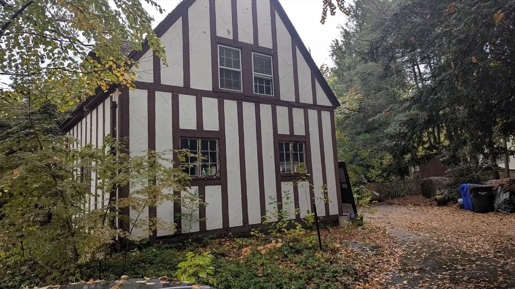 Photo of 114 Park Dr