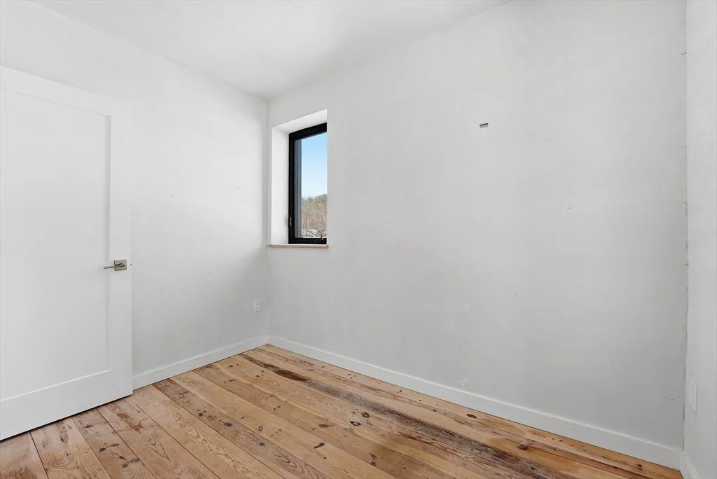 Photo of 2 Juniper St