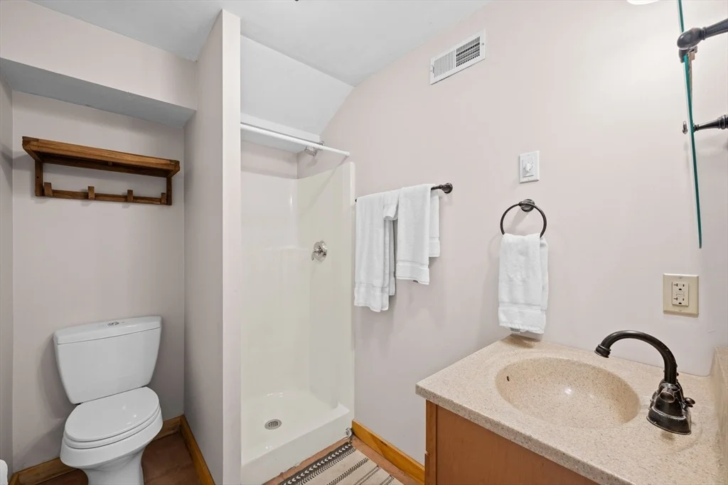 Photo of 999 Sheldon Road