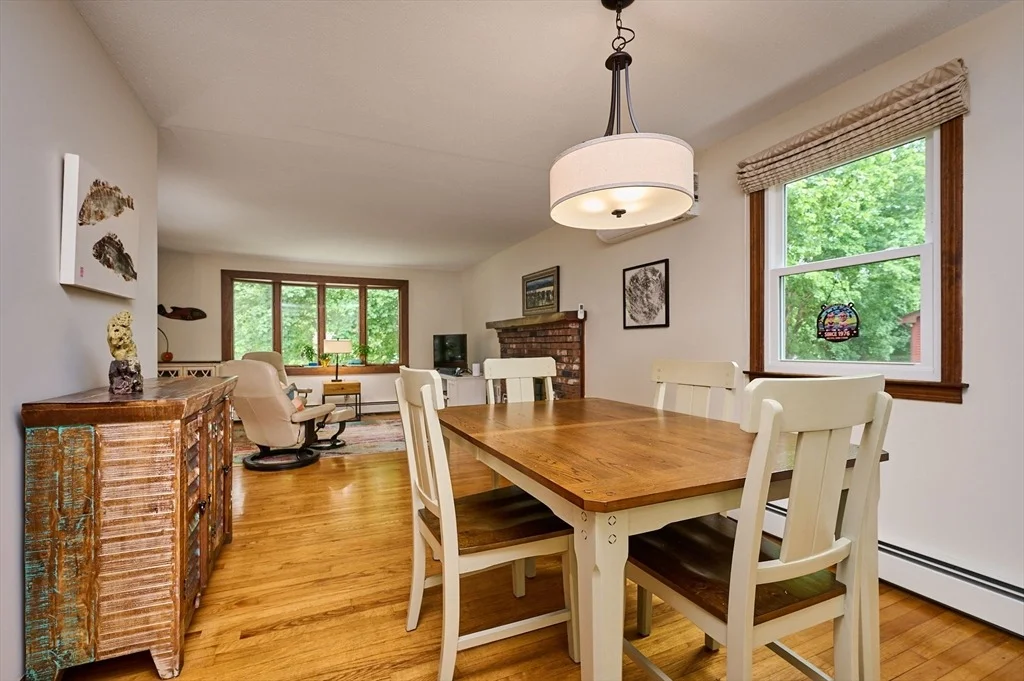 Photo of 10 Robin Rd
