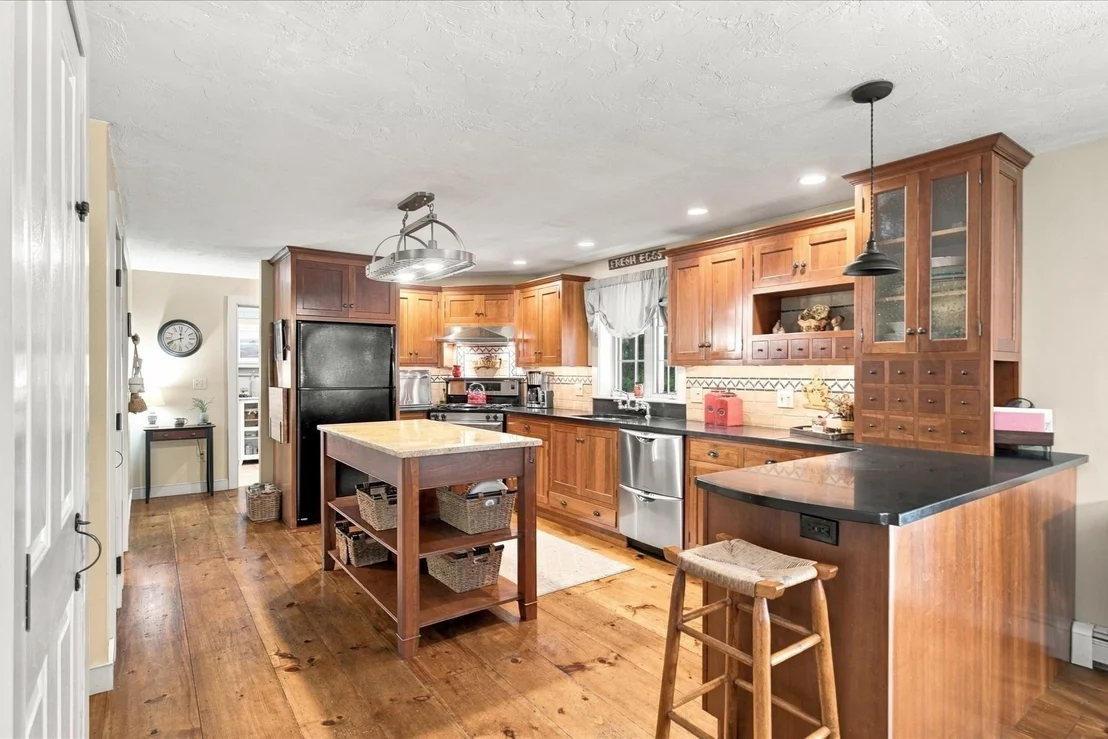 Photo of 7 Stony Brook Rd