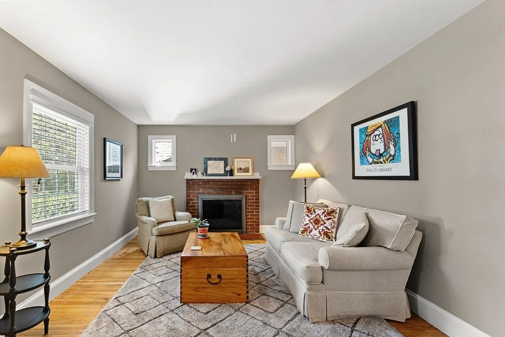 Photo of 1052 Greendale Ave