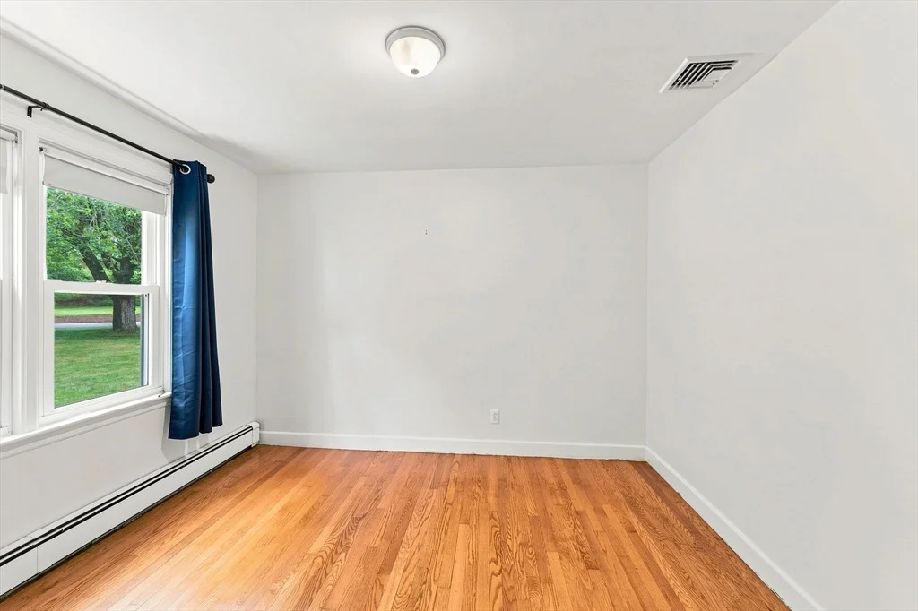 Photo of 71 School St