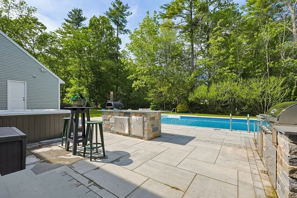 Photo of 5 Hickory Dr
