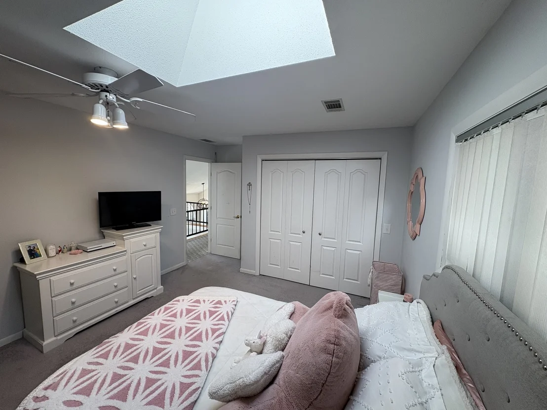 Photo of 321 Westerly Cr.