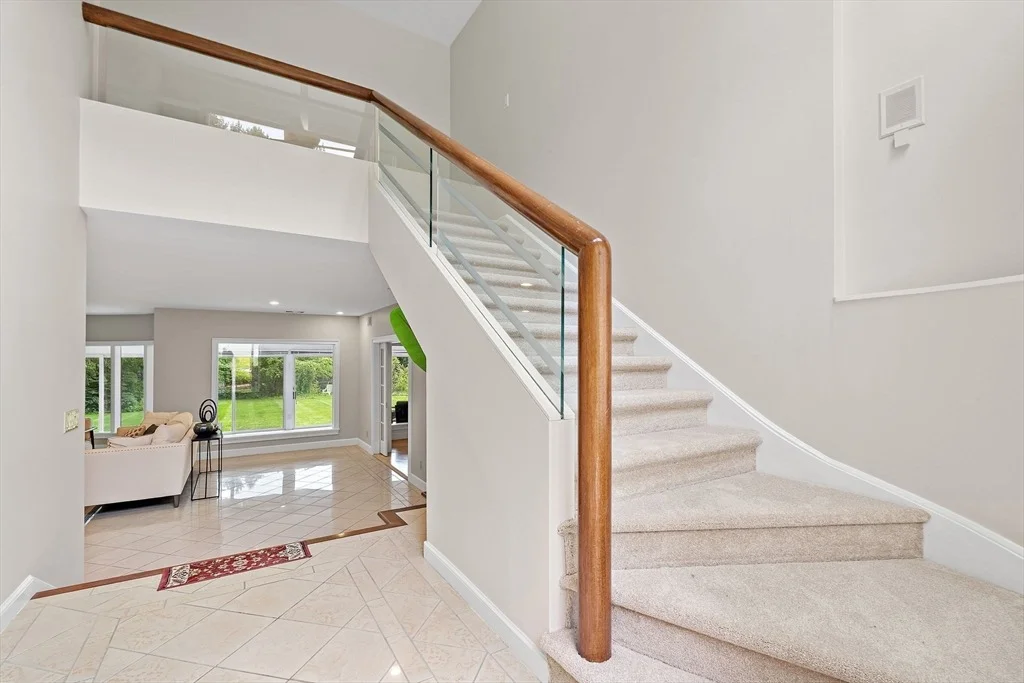 Photo of 1 Knollwood Dr