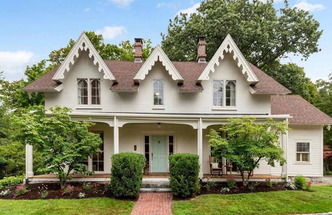 Photo of 82 Old River Place