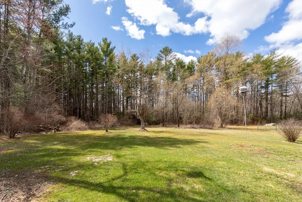 Photo of 11 Winnetuxet Rd