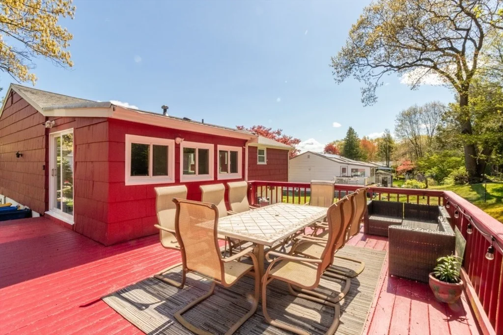 Photo of 89 Fernandez Cir