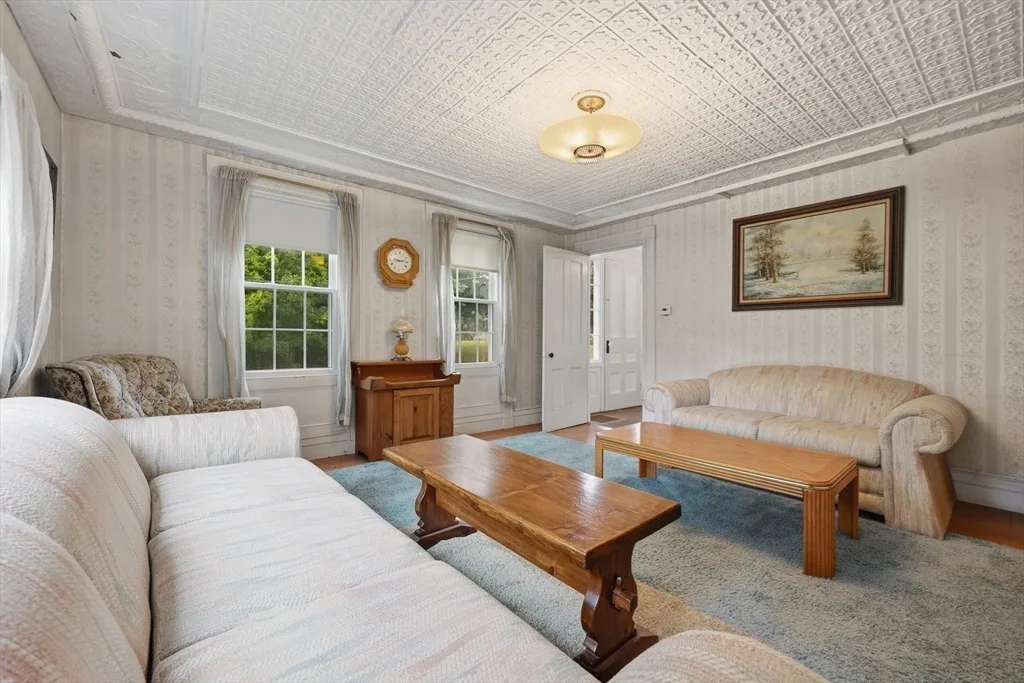 Photo of 5 Meadowbrook Road