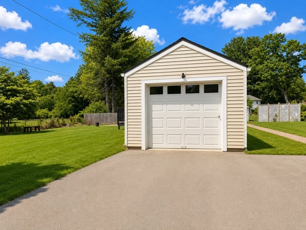 Photo of 2 Millwood Cir