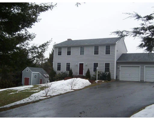 Photo of 102 Putnam Road