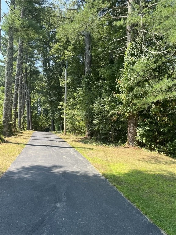 Photo of 304 West River Road