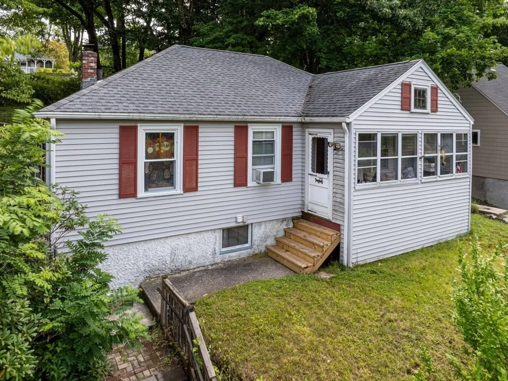 Photo of 25 Marilyn Drive
