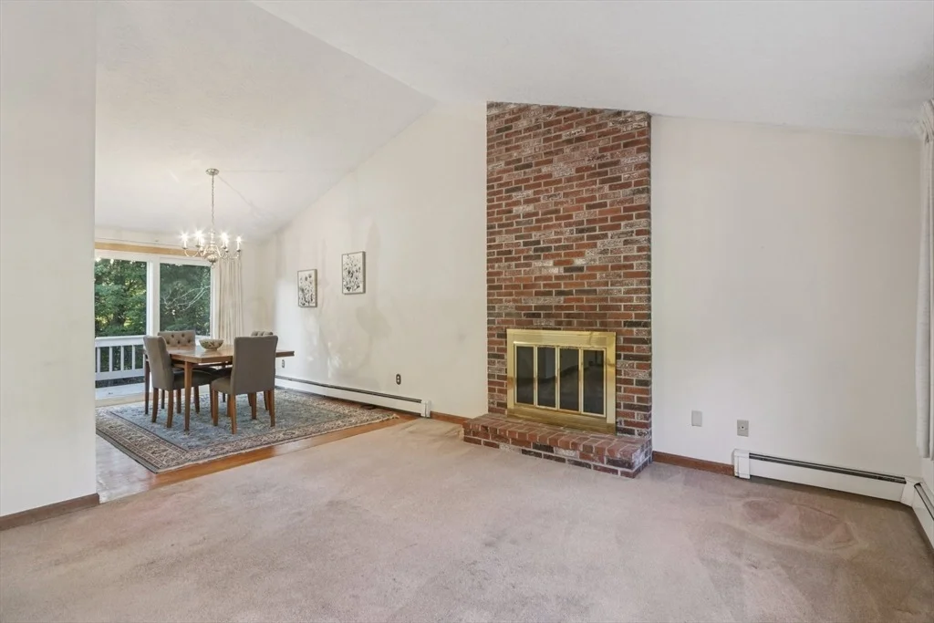 Photo of 8 Glenn Dr