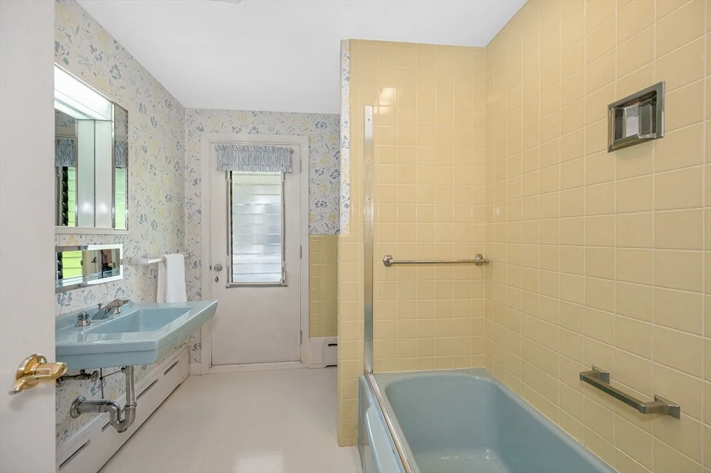 Photo of 246 Highland Rd