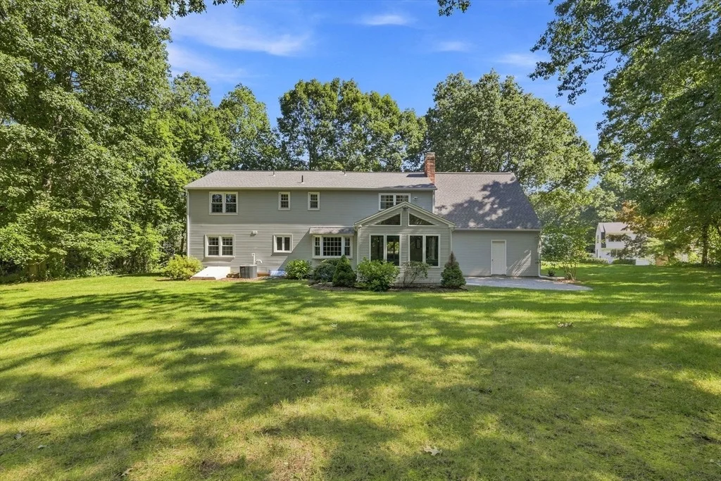 Photo of 76 Mohawk Dr