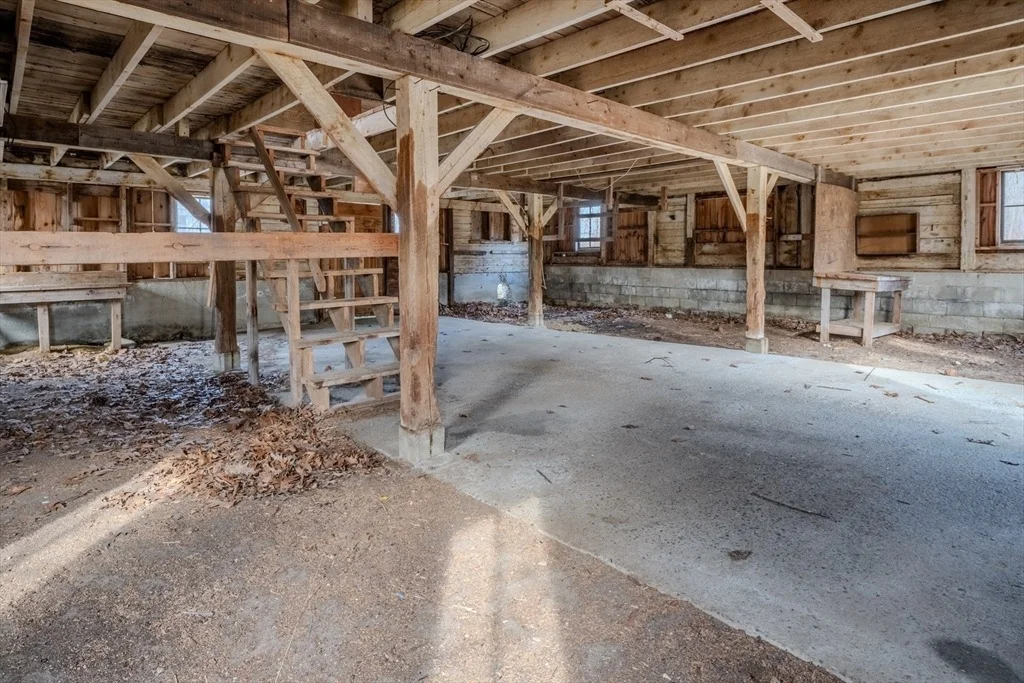Photo of 563 Piper Rd