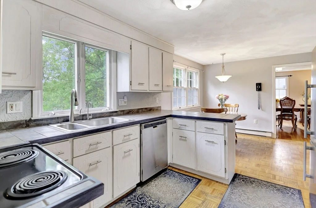 Photo of 10 Emile Circle