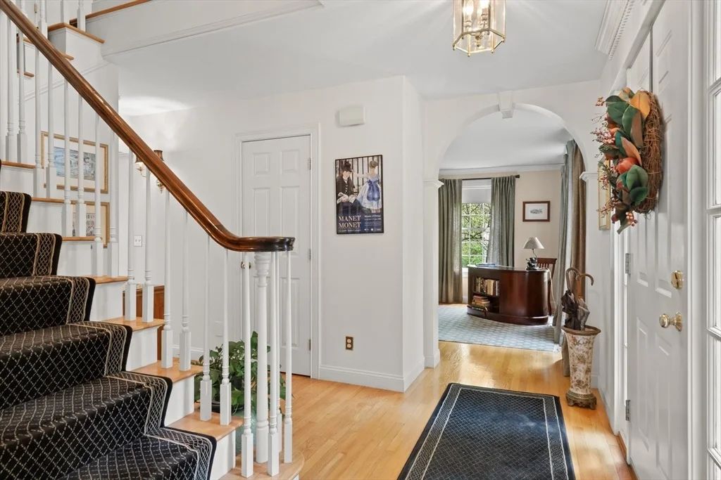 Photo of 151 River Rd
