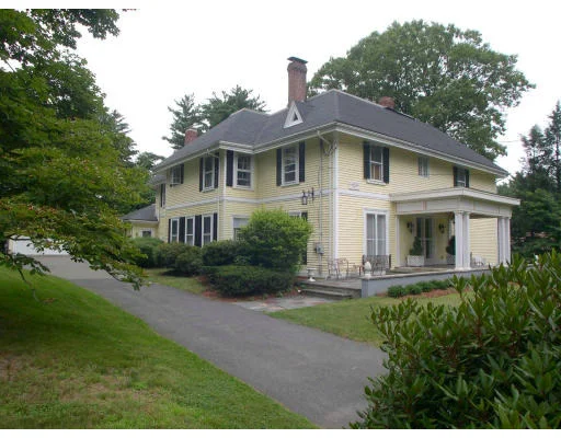 Photo of 613 Salem End Rd