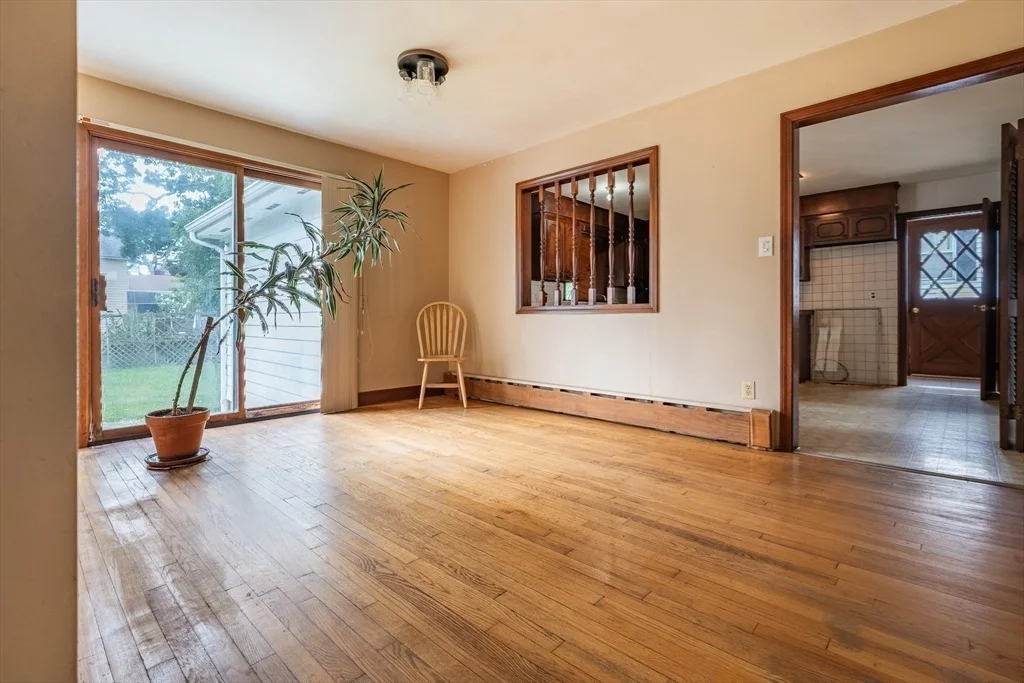 Photo of 355 Barnes