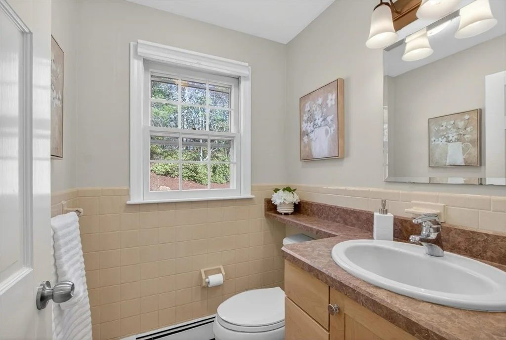 Photo of 18 Bromfield Rd