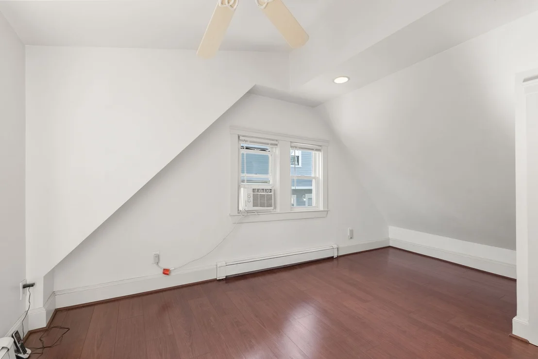 Photo of 8 Lewis Court