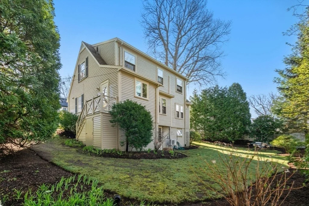 Photo of 39 Hickory Cliff Rd
