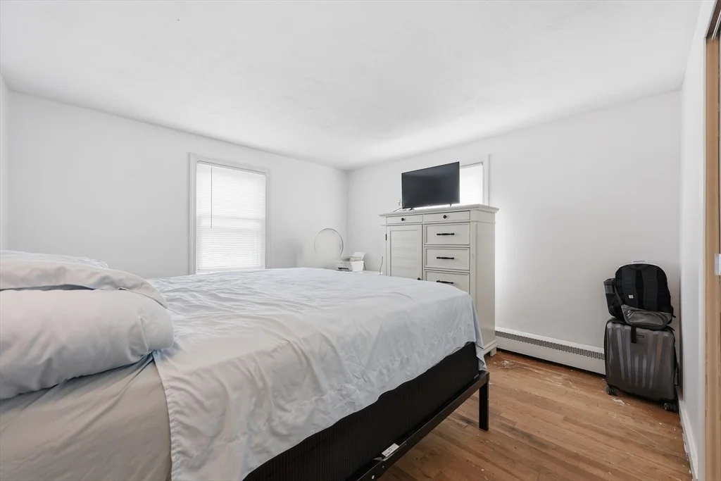Photo of 55 River Rd