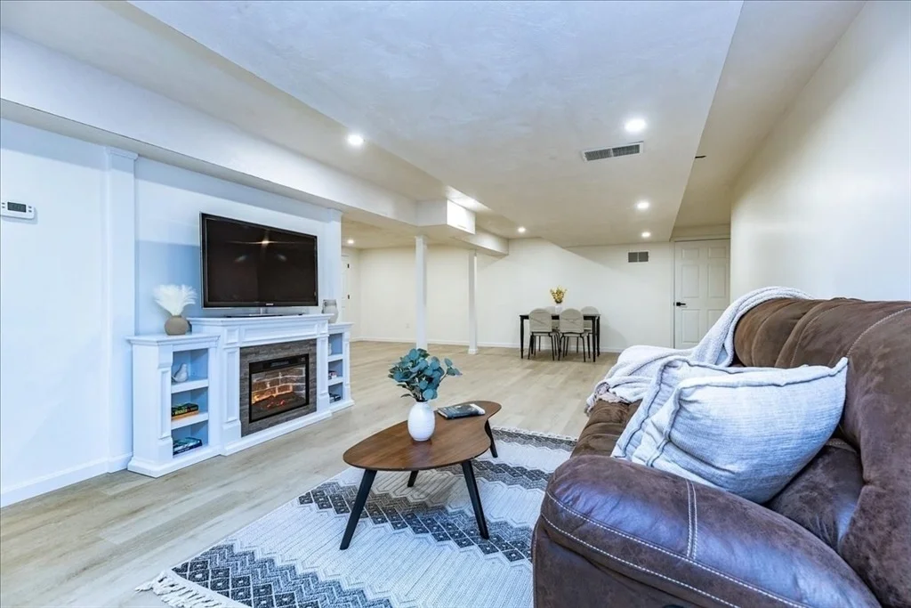 Photo of 16 Shipley Cir