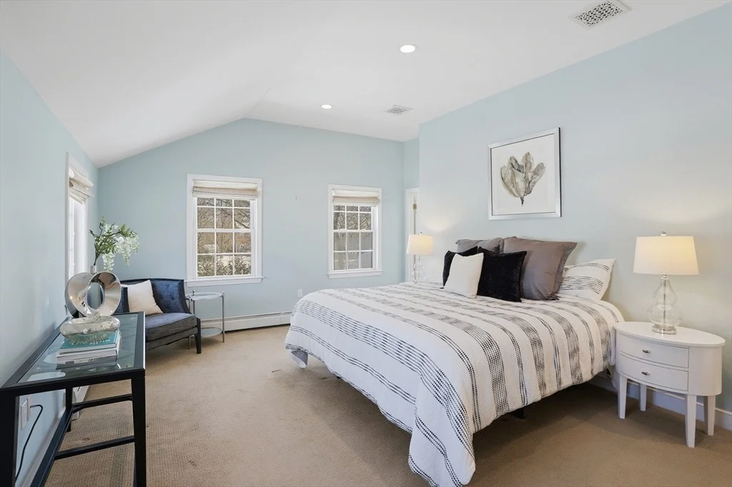 Photo of 245 Oak Hill Circle