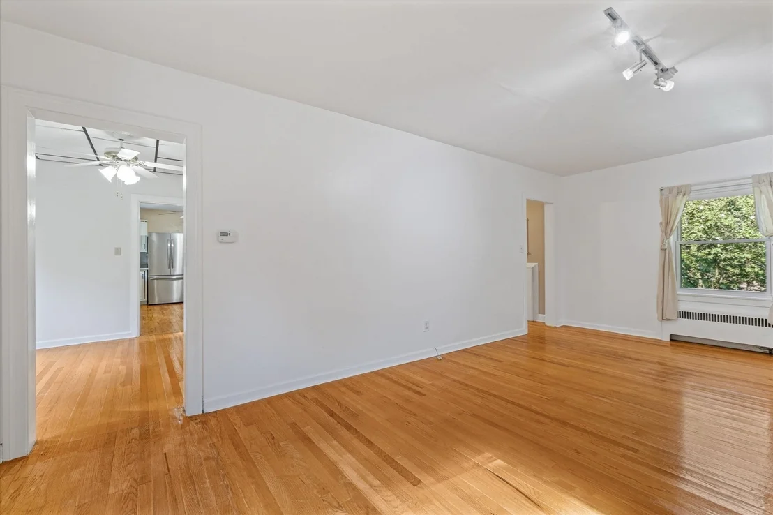 Photo of 39 Southbridge Rd