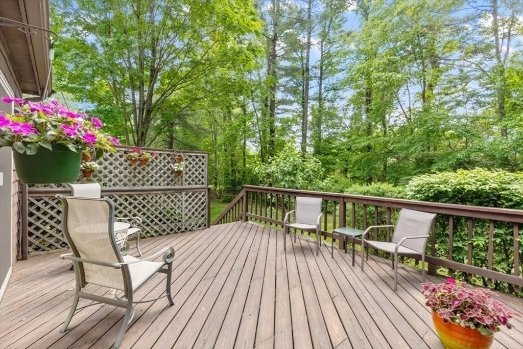 Photo of 80 Buttonwood Lane